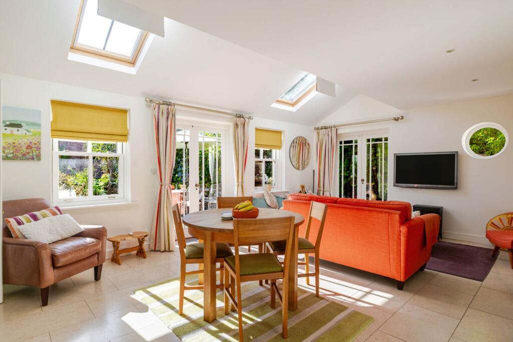 House in Marlborough, St Margarets - View 5