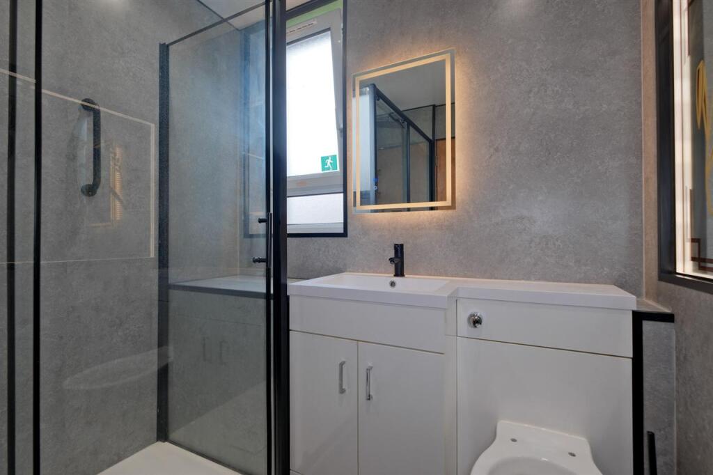 Apartment in Motherwell, South Lanarkshire - View 5