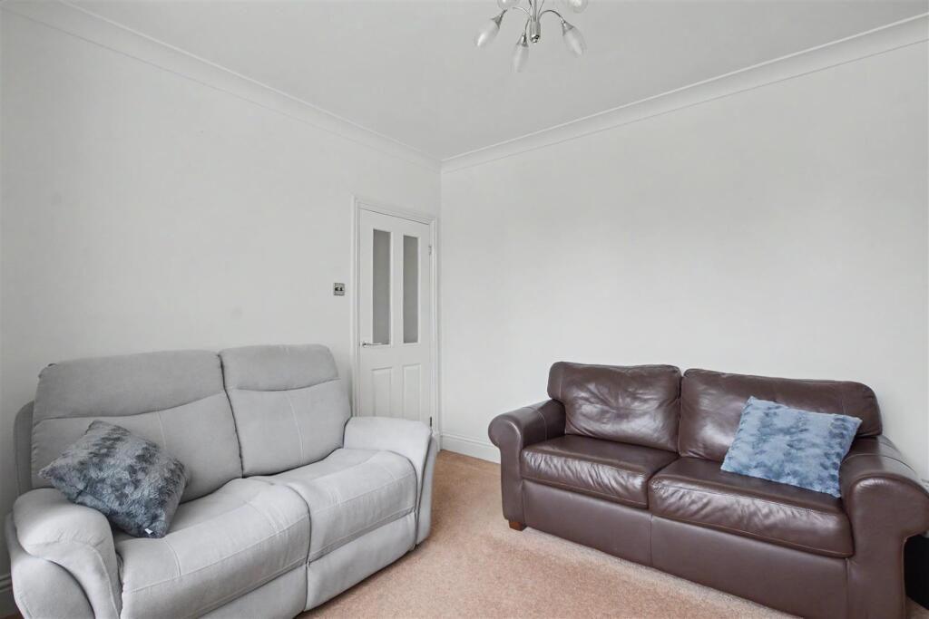 House in Nottingham - View 4