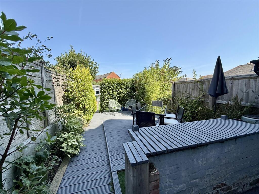 House in Cowes, Isle of Wight - More
