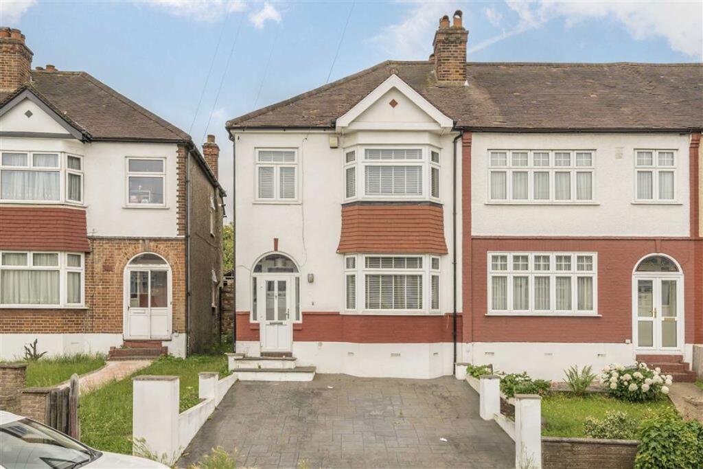Main image of property: Penderry Rise, Catford