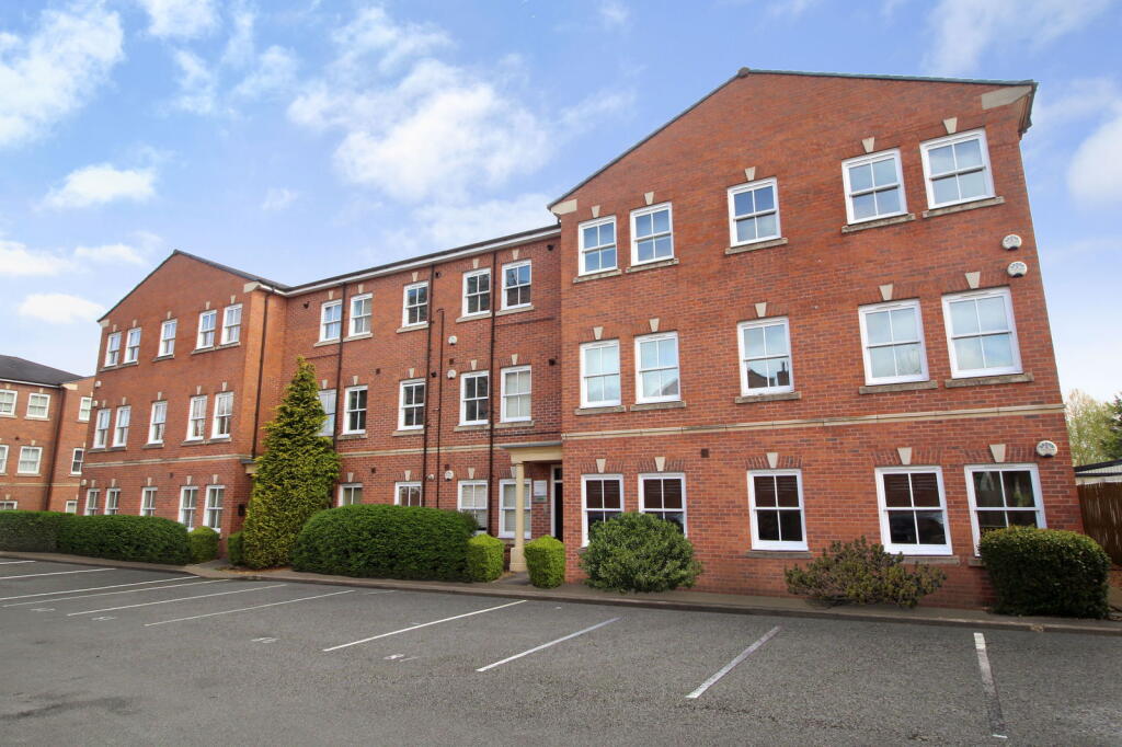 Main image of property: Hatters Court, Stockport, SK1 3EB