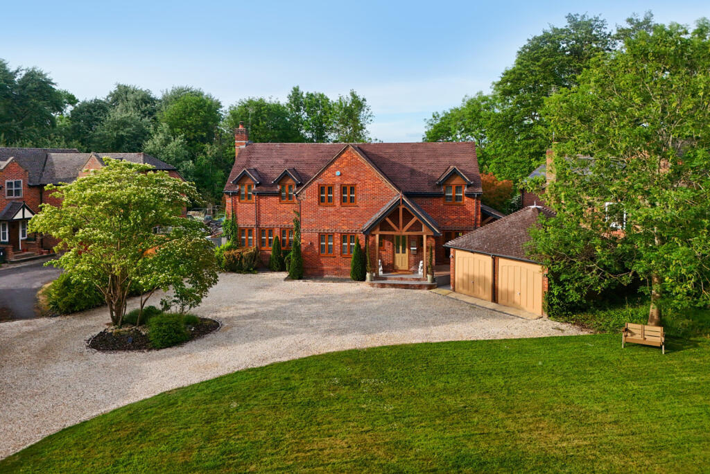 Main image of property: Dewe Lane, Burghfield, Reading, RG30
