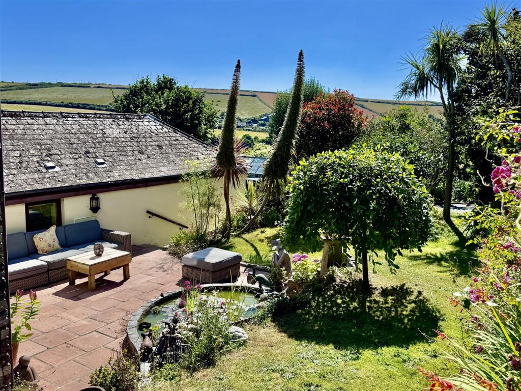 Hendrawna Lane, Perranporth photo 2