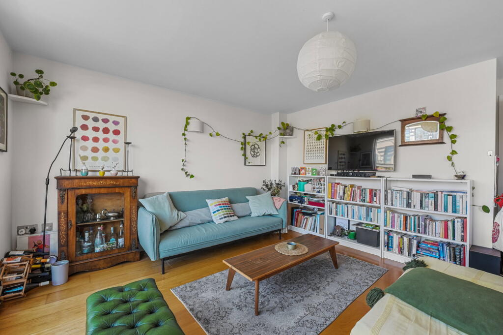 Apartment in London - More