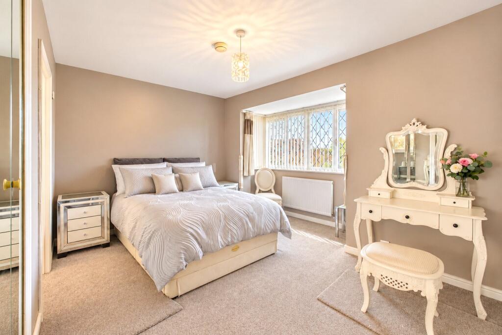 House in Swindon, Walcot West, South Swindon - View 5