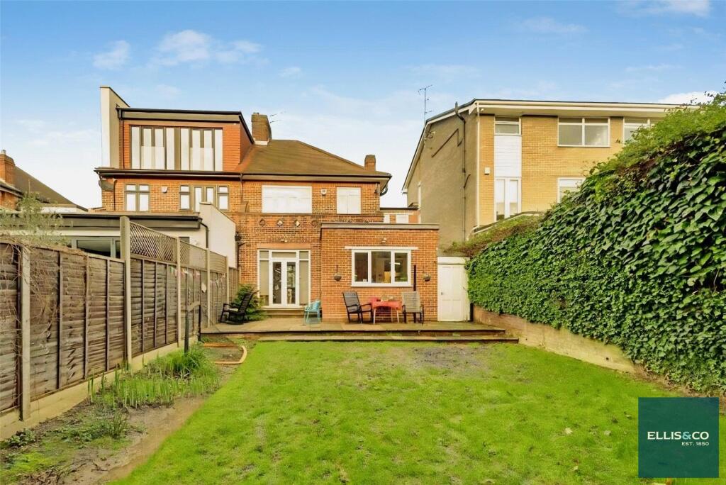 Beechwood Avenue, Finchley, N3 - View 3