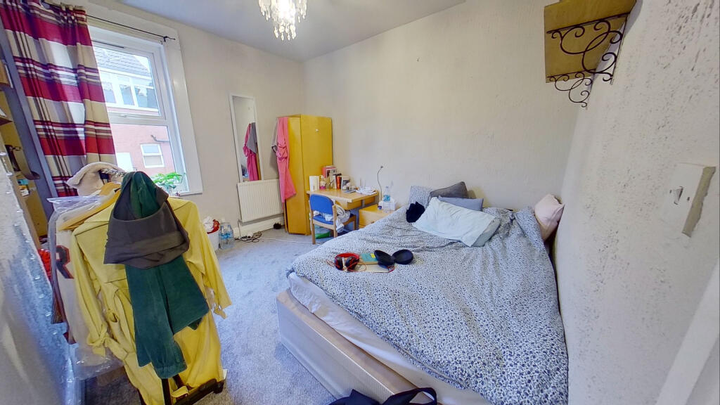 House in Leeds, West Yorkshire - More