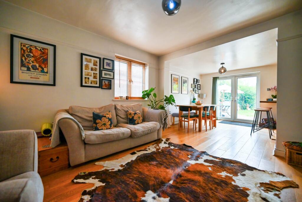House in Reading, Caversham Heights - View 2