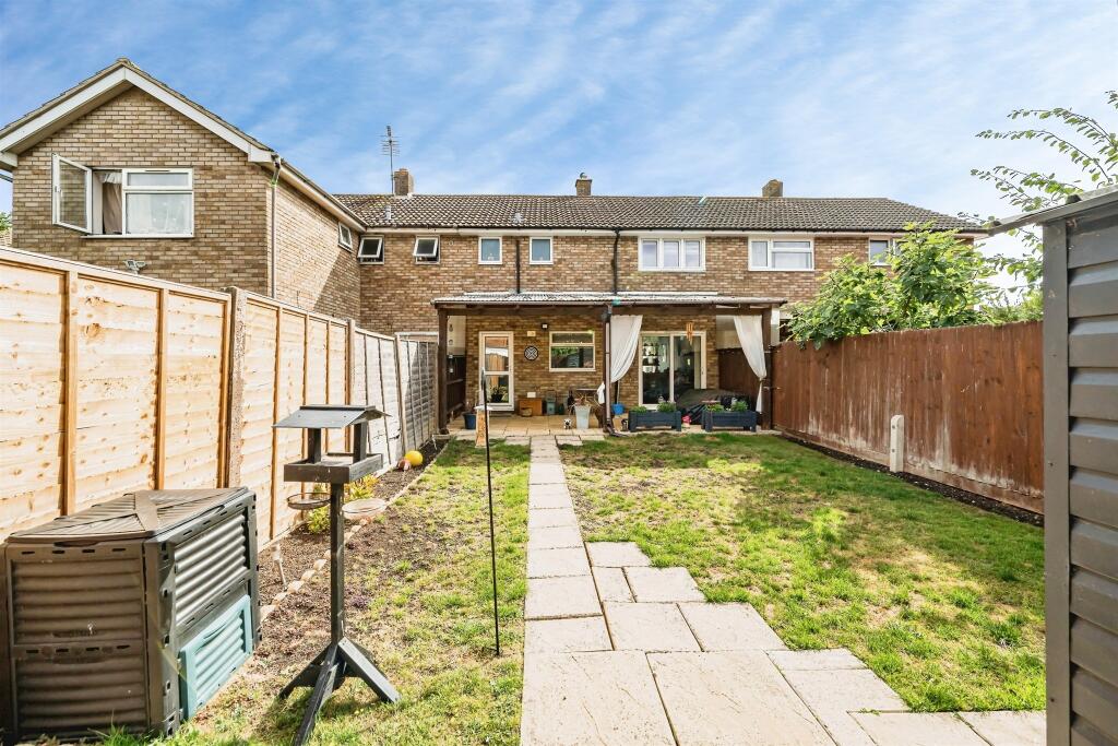 House in Aylesbury, Buckinghamshire - View 4