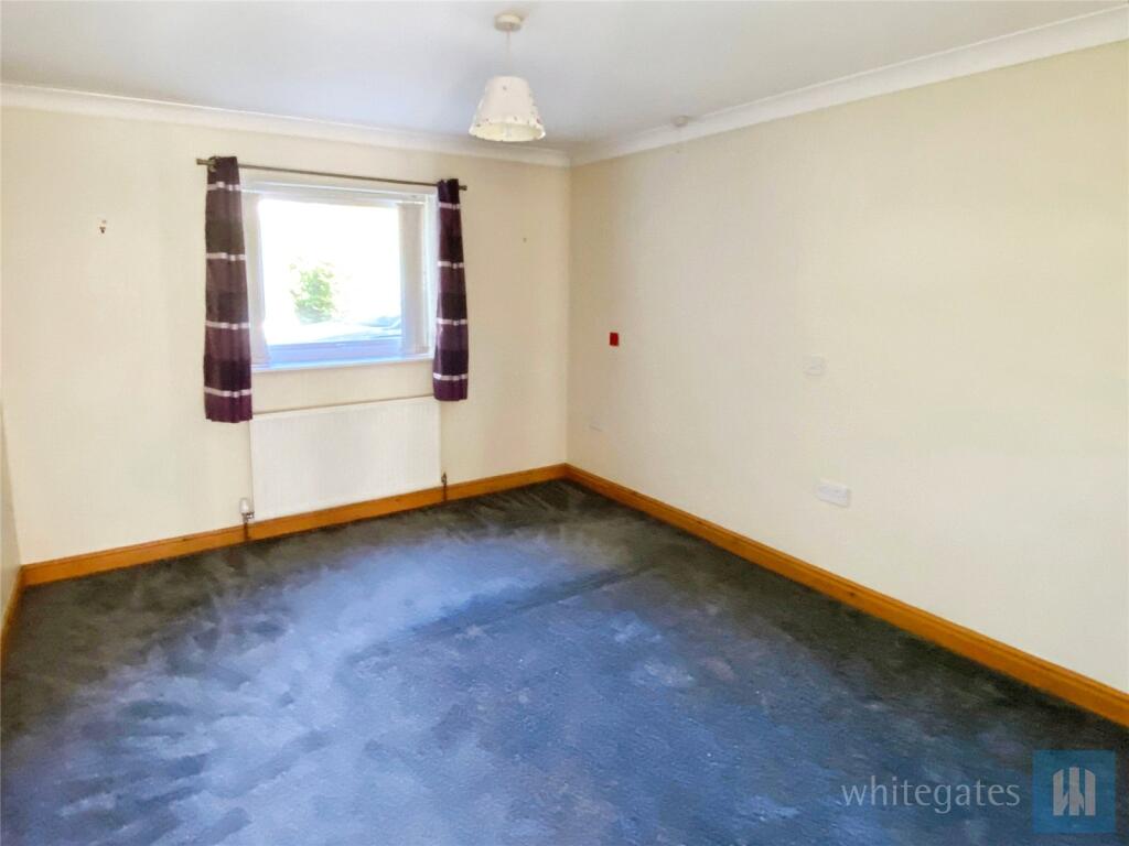 Apartment in Kirklees, West Yorkshire - View 5