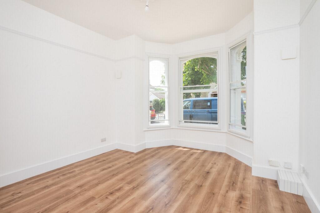 St Leonards Road, Hythe, CT21 - View 3