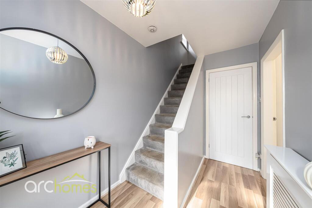 House in Wigan, Hag Fold - More