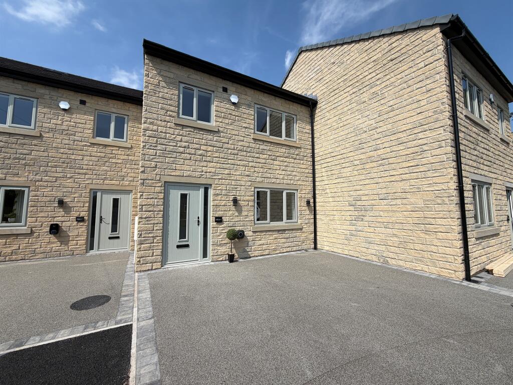 Main image of property: Illingworth Hall Farm Gardens, Halifax