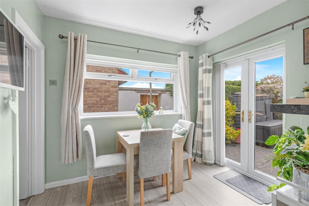 Leys Avenue, Desborough, Kettering - View 4