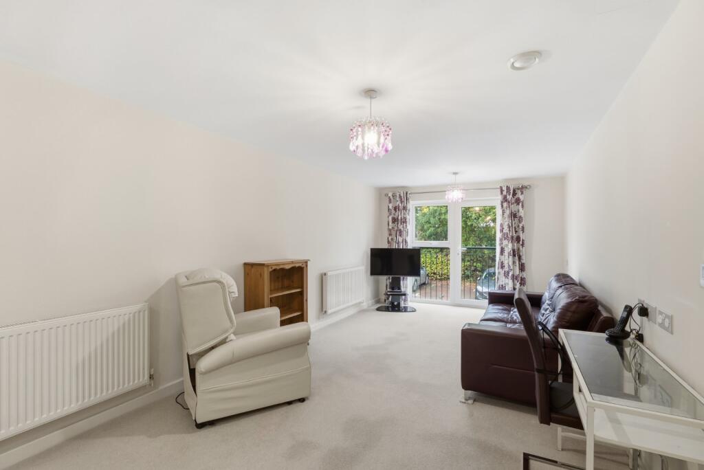 Yeats House, 2 Wordsworth Close, Kings Park, St. Albans, AL3 photo 2