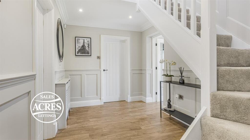 House in Sutton Coldfield, Milking Gate - View 6