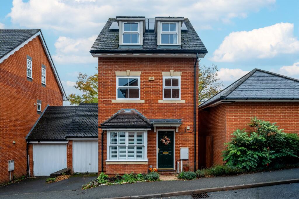 Main image of property: Cambridge Square, Redhill, Surrey, RH1