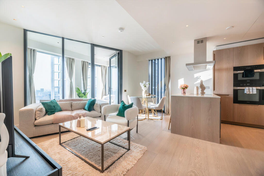 1 Nine Elms Lane, London, SW8 photo 3