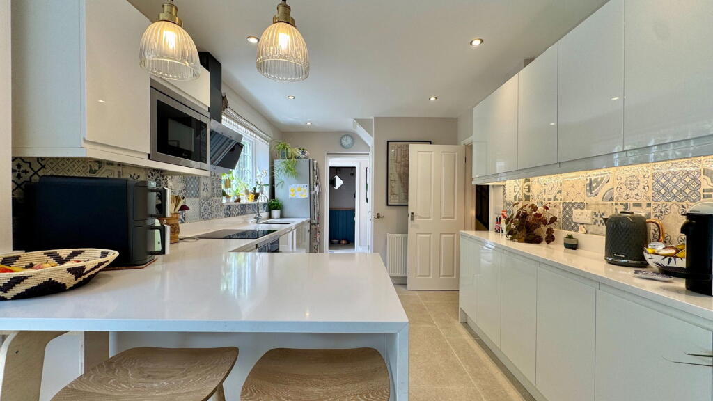 House in Newbury, West Berkshire - View 4