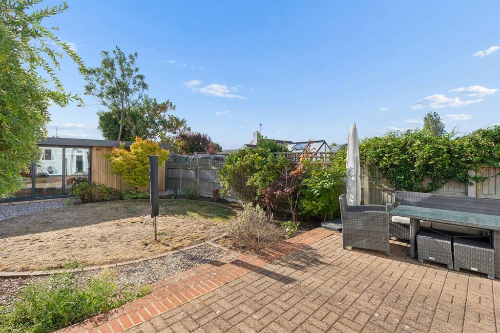 House in Canterbury - View 3