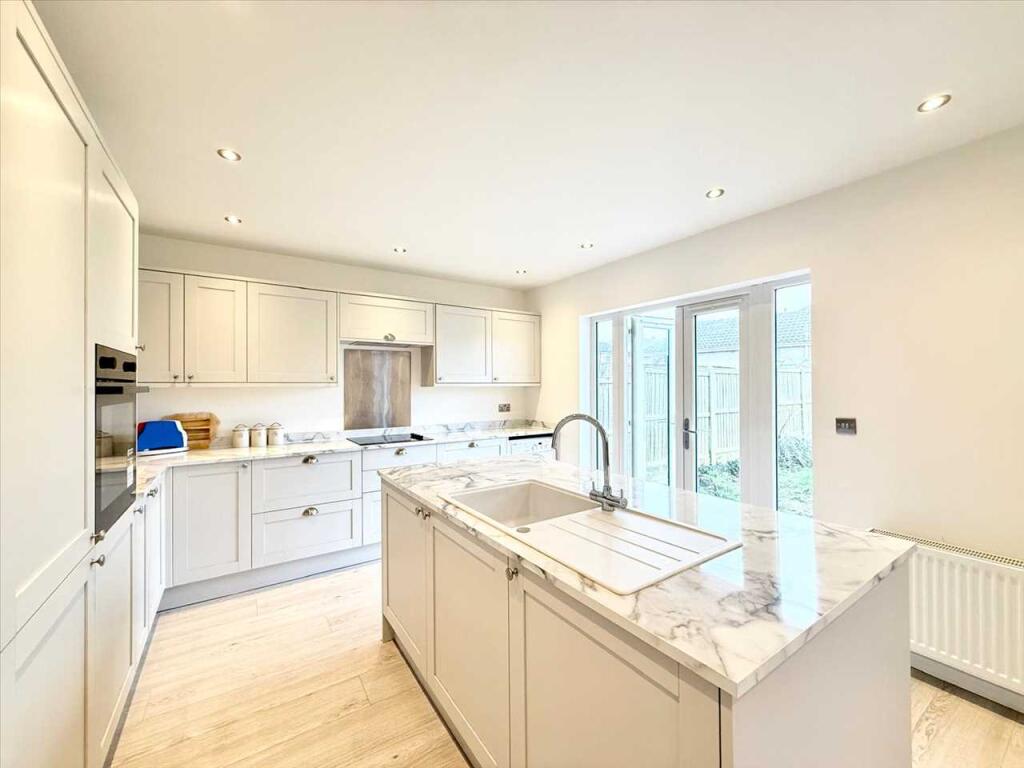Main image of property: Hudson Crescent, Leigh on Sea, Eastwood, SS9