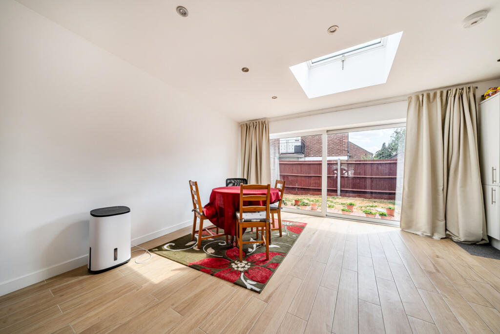 House in Southall - View 4