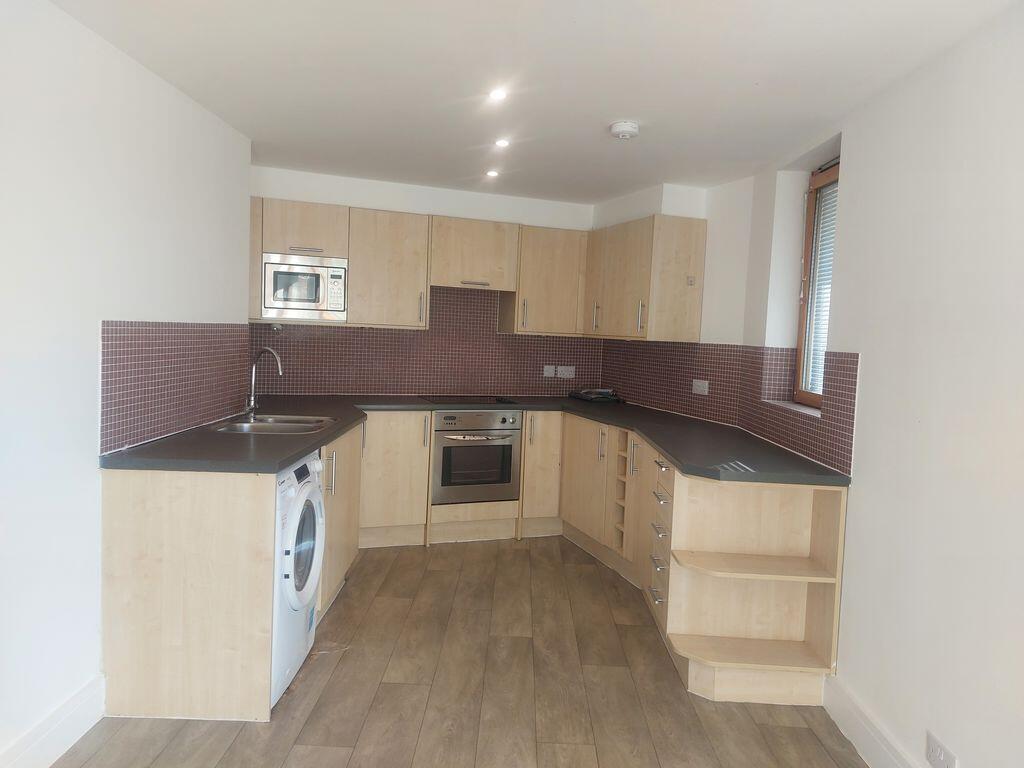 Apartment in Kingston upon Thames - View 5