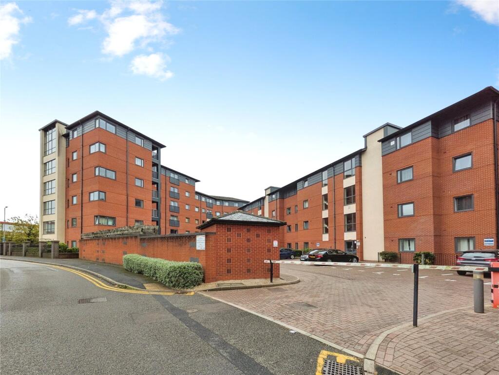 Apartment in Wolverhampton, West Midlands - View 3
