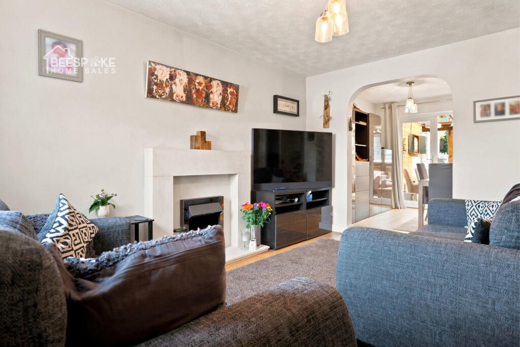 Adrians Close Mansfield - View 3