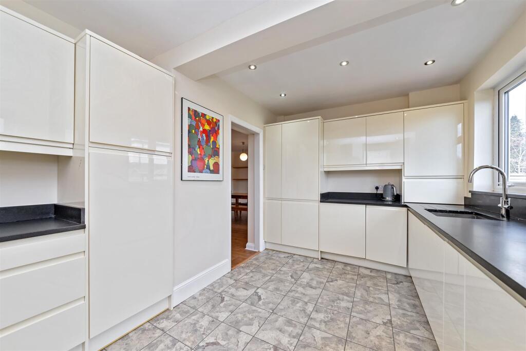 Additional image 3 of Kingshill Avenue, St. Albans
