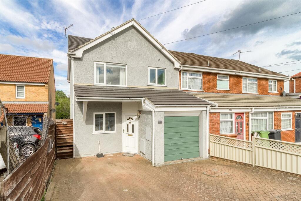 House in Wellingborough, Hatton Park - View 3