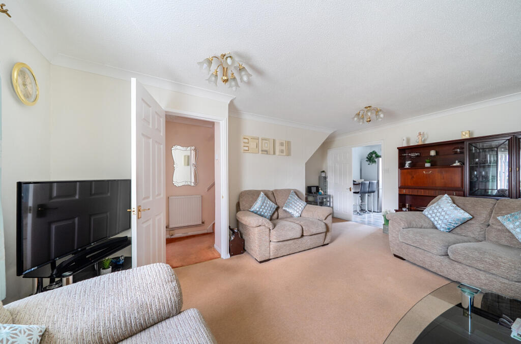 Worsley Road, Freshbrook, Swindon, SN5 photo 2