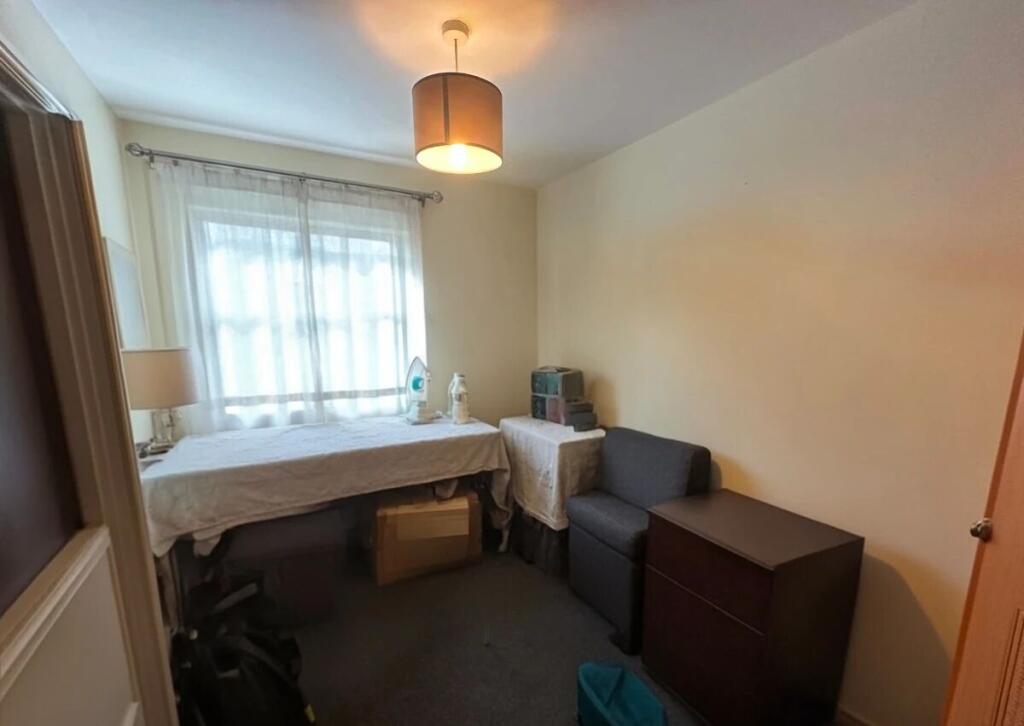 Apartment in Doncaster, South Yorkshire - View 5