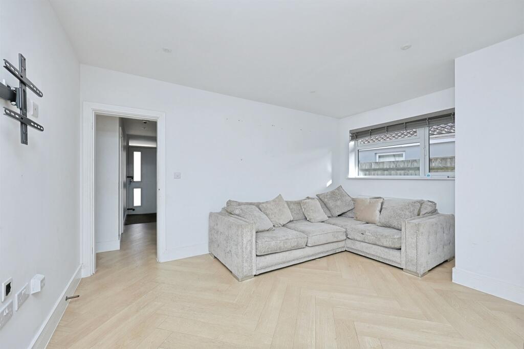 House in Broadland, Sprowston - View 5