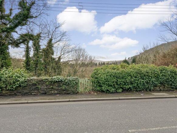 Plot, Ballacraine