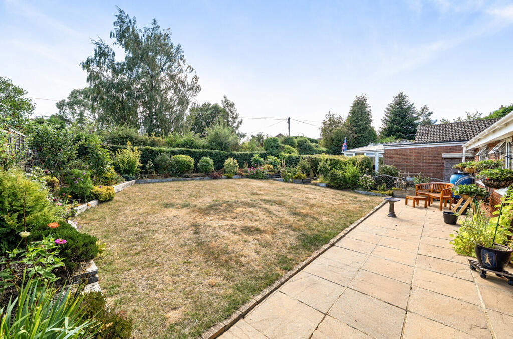 House in Guildford - View 2