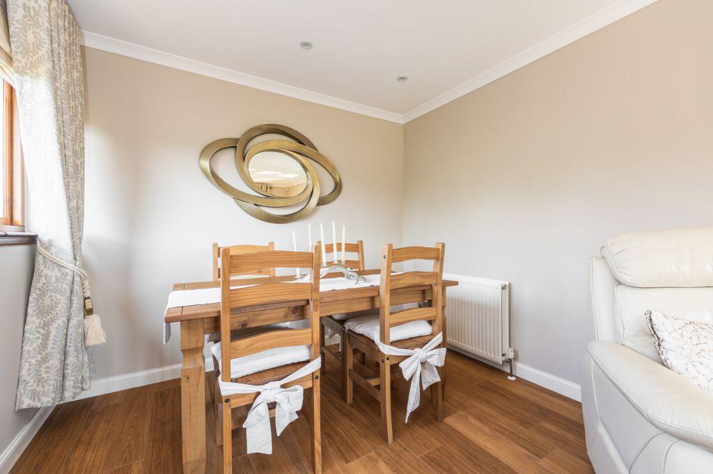 House in Bonnyrigg, Hopefield - View 4