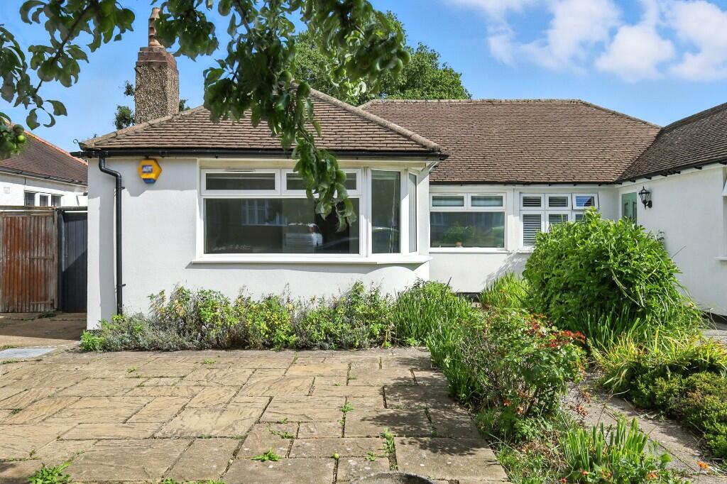 Main image of property: Aberdale Gardens, Potters Bar, Hertfordshire, EN6