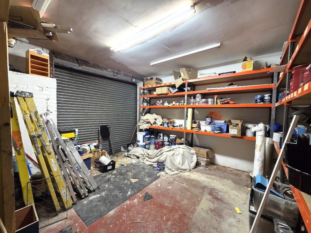 GARAGE