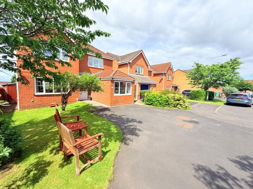 House in Dunfermline, Fife - View 2