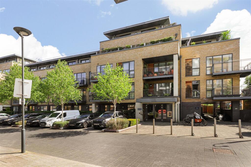 Main image of property: Kingsley Walk, Cambridge
