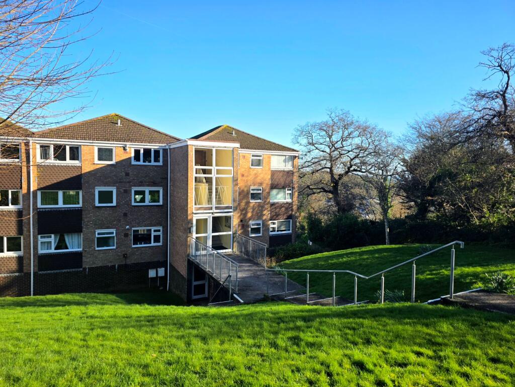 Langstone Close, Torquay, TQ1 - View 2