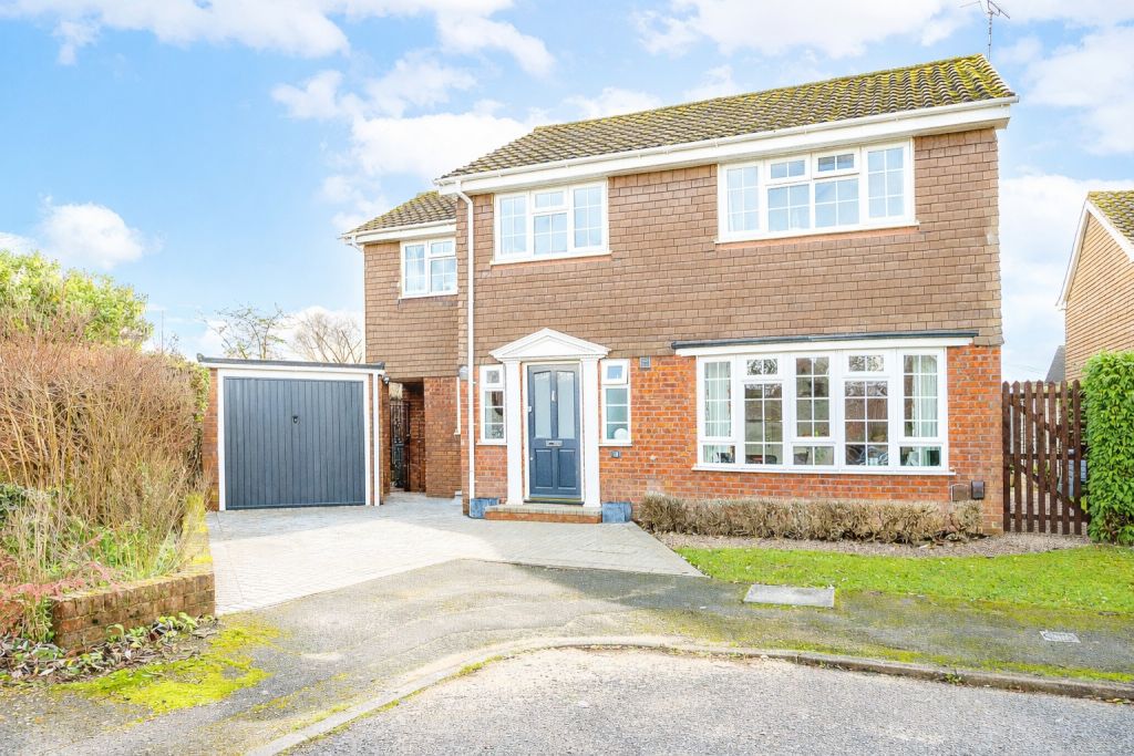 Main image of property: Close to Town Centre - Cavendish Close Wendover