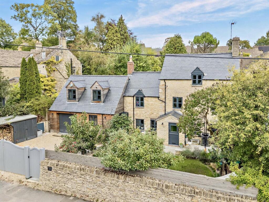 4-bed detached on Cirencester, £898,500