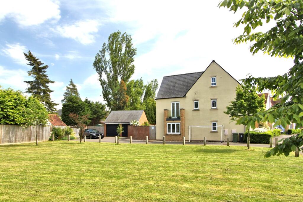 Main image of property: Barley Fields, Thornbury, BS35