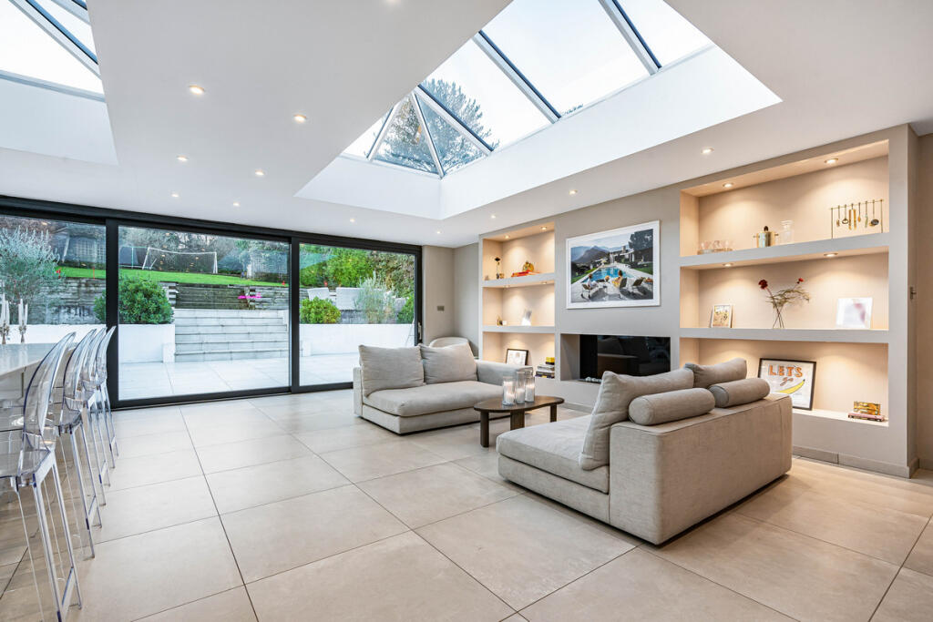 Main image of property: Reigate Road, Epsom, KT17