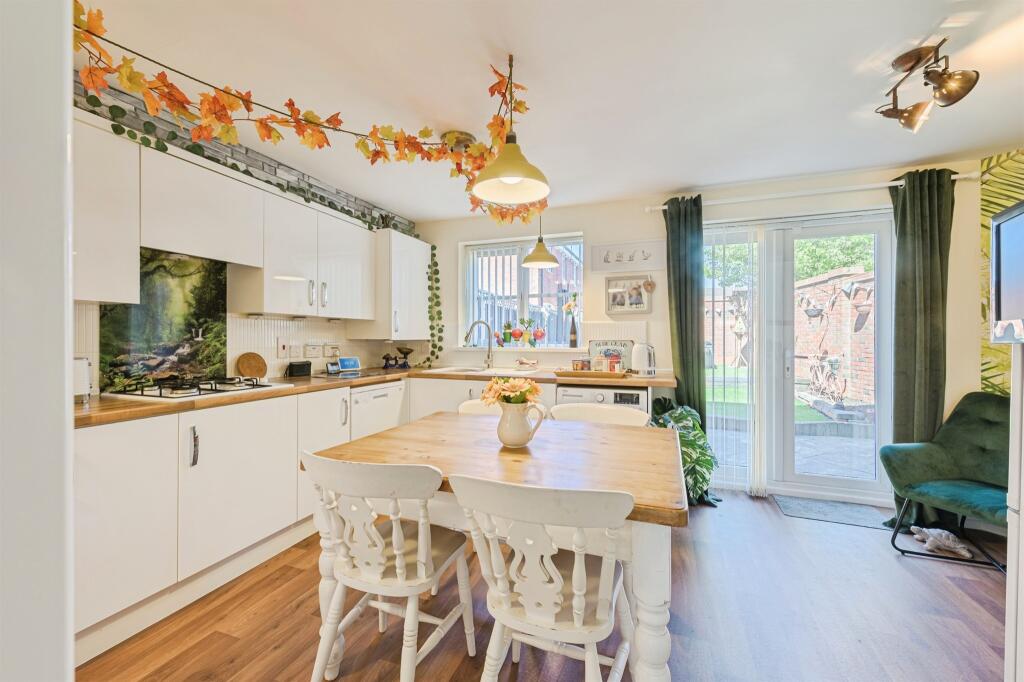 Amington Road, Tamworth - View 4