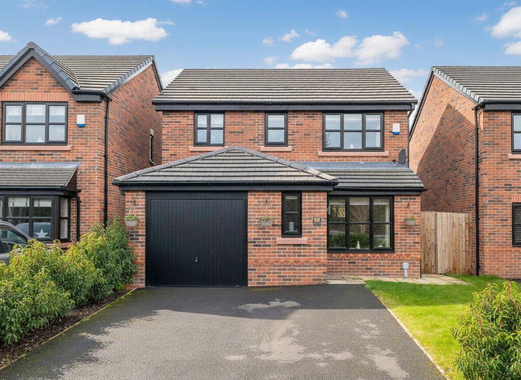 3-bed detached on Orpington Place, Bamber Bridge, £285,000