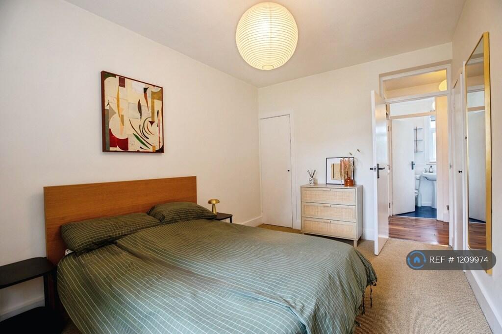Apartment in London, Upper Sydenham, Forest Hill - View 3